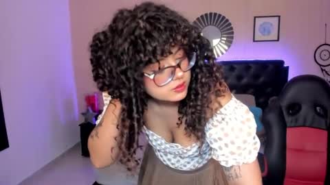 Liily online show from April 21, 5:25 am