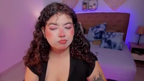 Liily online show from November 20, 7:11 pm