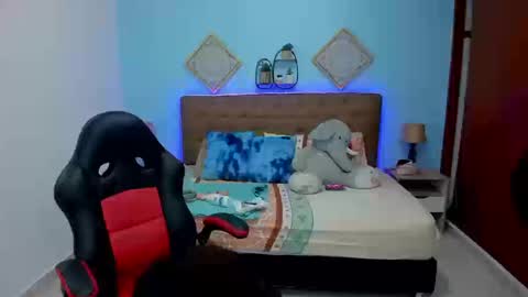 Snapshot of _lilly_miller chatting on September 16, 8:23 pm Liily online show from September 16, 8:23 pm