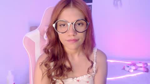 Snapshot of _lloou_ chatting on March 5, 4:57 pm Sofia 3 online show from March 5, 4:57 pm