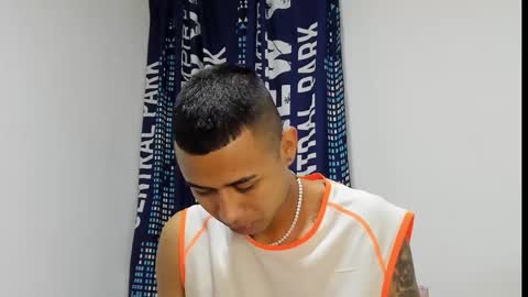 _logan_colton_ online show from November 28, 1:24 am