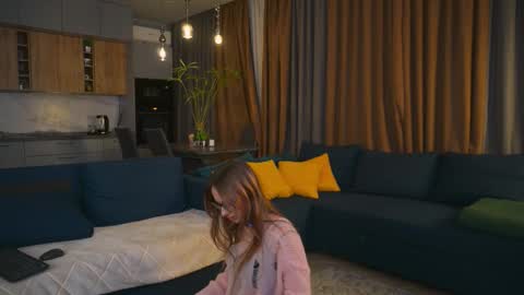 Hi my name is Molly Im new here but I really like to chat and get to know each other subscribe it will be fun online show from September 19, 5:05 pm