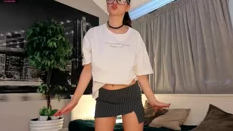Hi my name is Molly Im new here but I really like to chat and get to know each other subscribe it will be fun online show from September 15, 12:17 pm