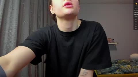 Snapshot of _lorra chatting on February 14, 4:31 pm _lorra online show from February 14, 4:31 pm