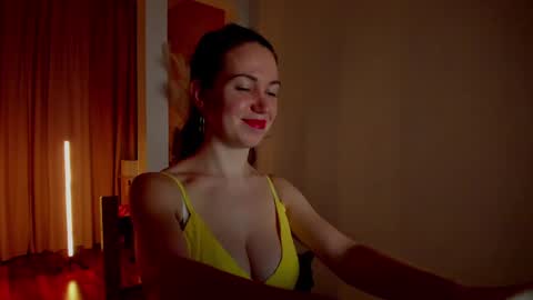 Snapshot of _lovely_lady chatting on March 5, 7:49 pm Alice online show from March 5, 7:49 pm