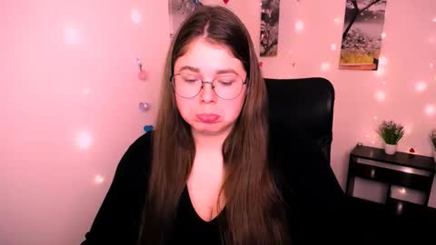 Mary online show from October 24, 7:36 pm