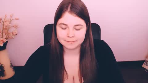 Mary online show from September 26, 1:41 pm