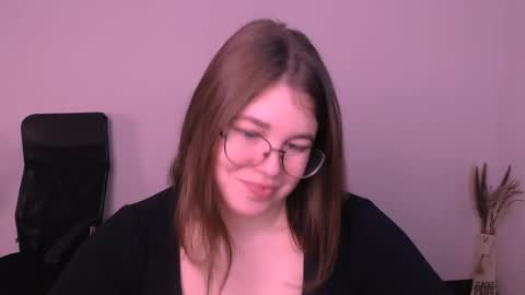 Mary online show from November 5, 7:43 am