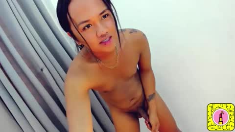 Snapshot of _lovelyyan69_ chatting on September 15, 8:27 am _lovelyyan69_ online show from September 15, 8:27 am