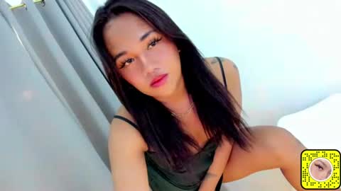 Snapshot of _lovelyyan69_ chatting on September 16, 9:01 am _lovelyyan69_ online show from September 16, 9:01 am