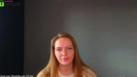 Welcome guys  Pleasure to see you all here  My name is Lysafeta and MichaelaTip menu is active Private is open  online show from October 12, 5:00 am