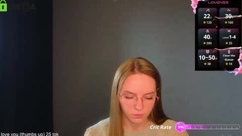 Welcome guys  Pleasure to see you all here  My name is Lysafeta and MichaelaTip menu is active Private is open  online show from October 17, 7:23 am