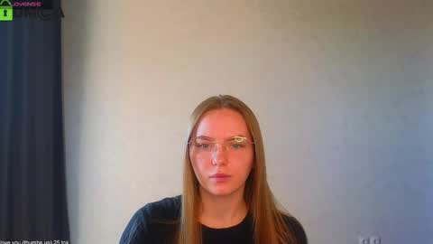 Welcome guys  Pleasure to see you all here  My name is Lysafeta and MichaelaTip menu is active Private is open  online show from September 12, 10:06 am