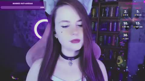 Mia online show from July 1, 2:59 pm