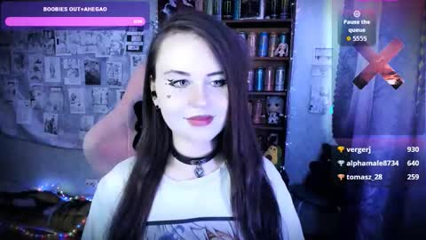 Mia online show from March 21, 8:19 am