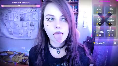 Mia online show from March 20, 3:33 am