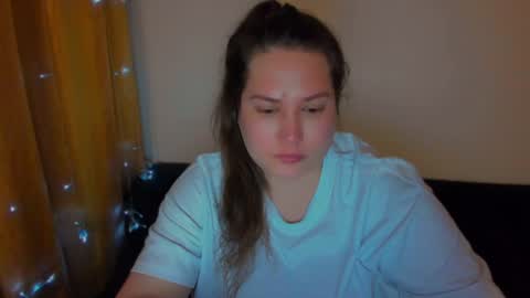 Snapshot of _madalexa_ chatting on December 19, 10:10 pm Alexa online show from December 19, 10:10 pm