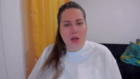 Snapshot of _madalexa_ chatting on February 17, 7:55 pm Alexa online show from February 17, 7:55 pm