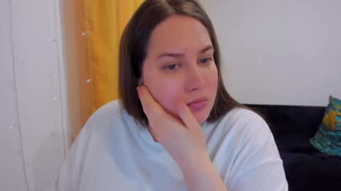 Snapshot of _madalexa_ chatting on March 8, 3:39 am Alexa online show from March 8, 3:39 am
