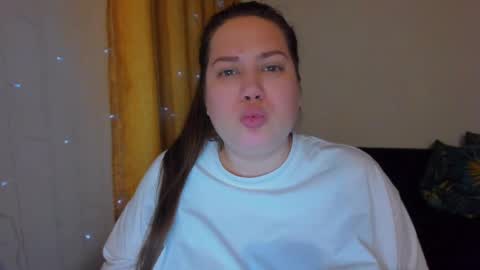 Snapshot of _madalexa_ chatting on February 18, 12:59 am Alexa online show from February 18, 12:59 am