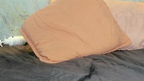 Maddy online show from February 25, 3:20 pm