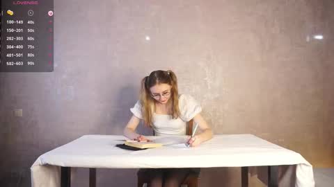  Gwen  online show from October 4, 3:59 am