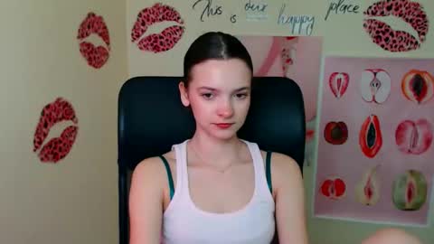 Susie online show from April 2, 12:23 pm