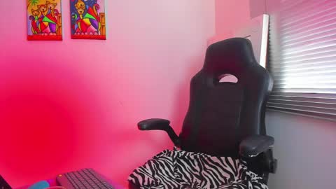 Snapshot of _megganjobs chatting on January 24, 2:41 pm Juli online show from January 24, 2:41 pm