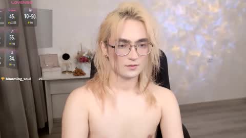 _meow_neko_ online show from April 2, 1:57 am