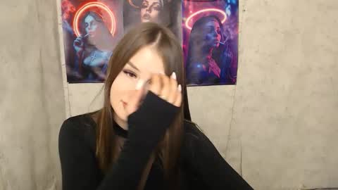 Mia online show from October 10, 3:07 pm