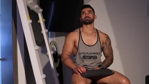 soy mike online show from December 6, 5:49 pm