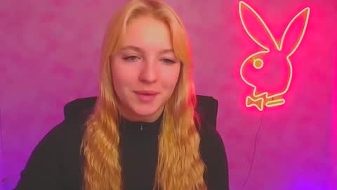 Snapshot of _mila_la_ chatting on January 12, 10:02 am Melanie online show from January 12, 10:02 am