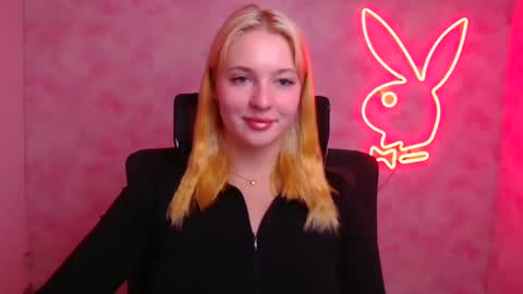 Melanie online show from September 25, 11:28 am