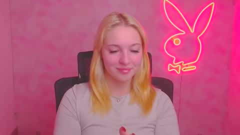 Melanie online show from October 8, 5:46 am