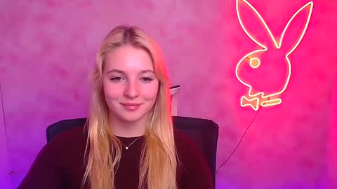 Snapshot of _mila_la_ chatting on February 6, 4:14 pm Melanie online show from February 6, 4:14 pm