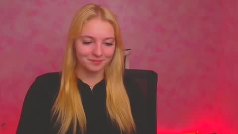 Snapshot of _mila_la_ chatting on January 6, 9:52 am Melanie online show from January 6, 9:52 am