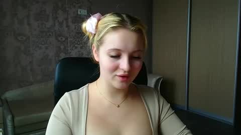 Melanie online show from March 4, 12:35 pm