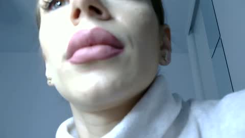 Snapshot of _milagoddess chatting on February 19, 5:16 pm AstrideVonTeese online show from February 19, 5:16 pm