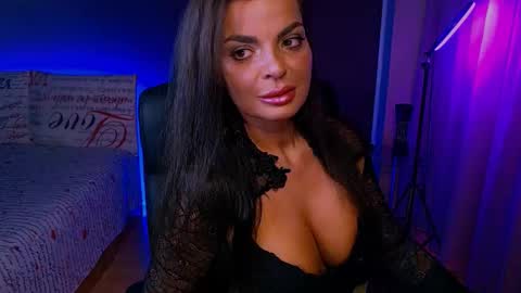 Milani online show from February 25, 7:06 pm