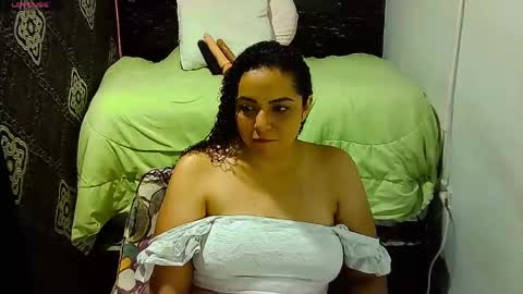 _milf_naughty online show from April 17, 5:10 am