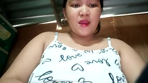 _milkytitsmomxx_ online show from July 2, 2:42 am