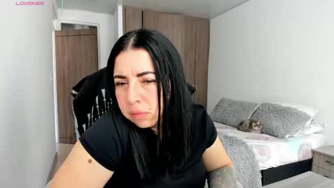 _miss_coco_ online show from March 1, 3:38 pm