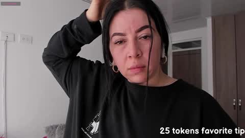 _miss_coco_ online show from February 2, 4:32 pm
