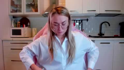 Eva online show from October 20, 1:16 pm