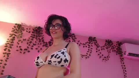 Hinata 3 online show from April 12, 2:32 pm