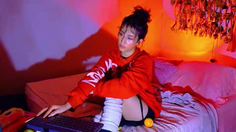 karoline uwu online show from October 31, 4:13 am