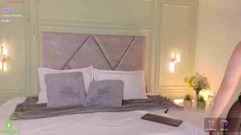 kimberley cruz online show from February 18, 2:17 pm