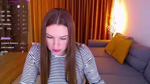 Snapshot of _miss_mia chatting on March 4, 8:24 am Mia online show from March 4, 8:24 am
