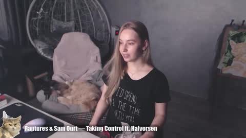 Snapshot of _mother_of_cats chatting on October 1, 7:13 pm Debby online show from October 1, 7:13 pm