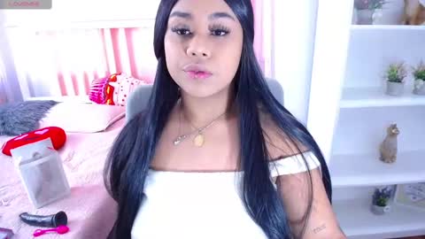 nahomi  online show from February 18, 1:55 pm